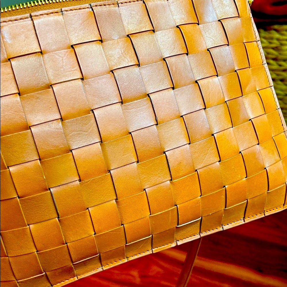 Quince Italian Leather Handwoven Convertible Crossbody Bag in Cognac - Picture 9 of 13